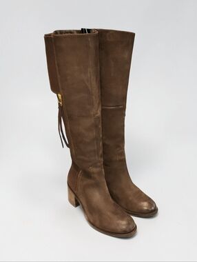 Women Vintage Soft Leather Brown Tall Boots By Steve Madden Size 8.